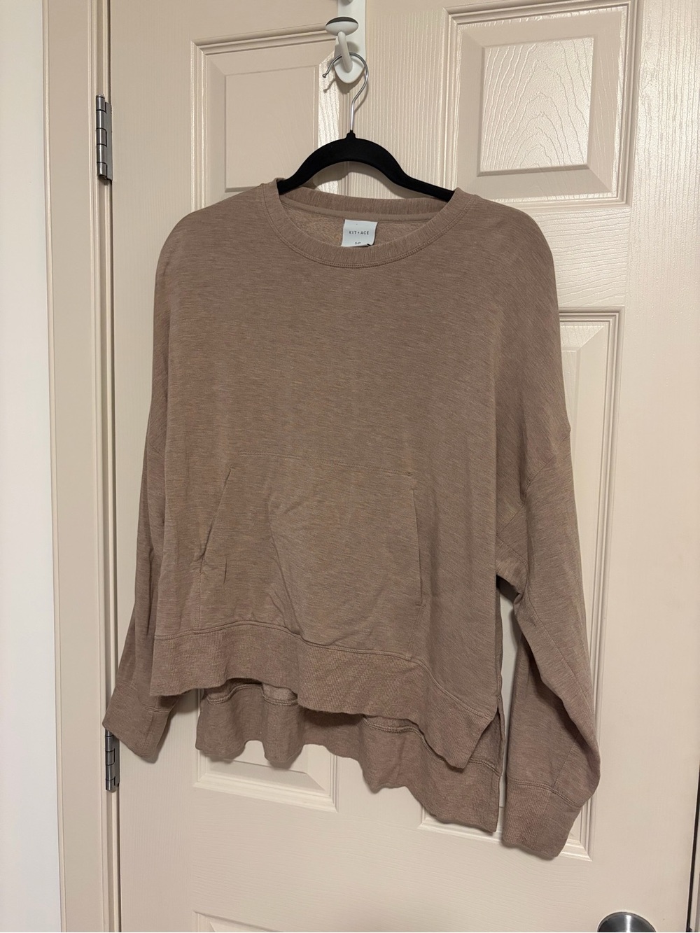 🐢 KIT + ACE - Beige Long Sleeve Sweater - Small